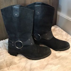 Vero Cuoio Johnston and Murphy suede black boots